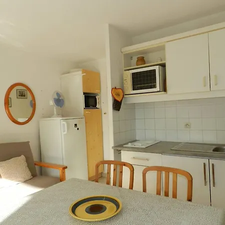 Le Lavandou, 2 Pieces, 5 Personnes - Fr-1-251-590 Le Lavandou