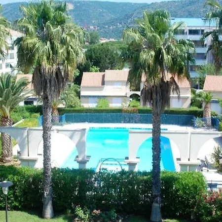 Apartment Le Lavandou, 2 Pieces, 5 Personnes - Fr-1-251-590 Le Lavandou